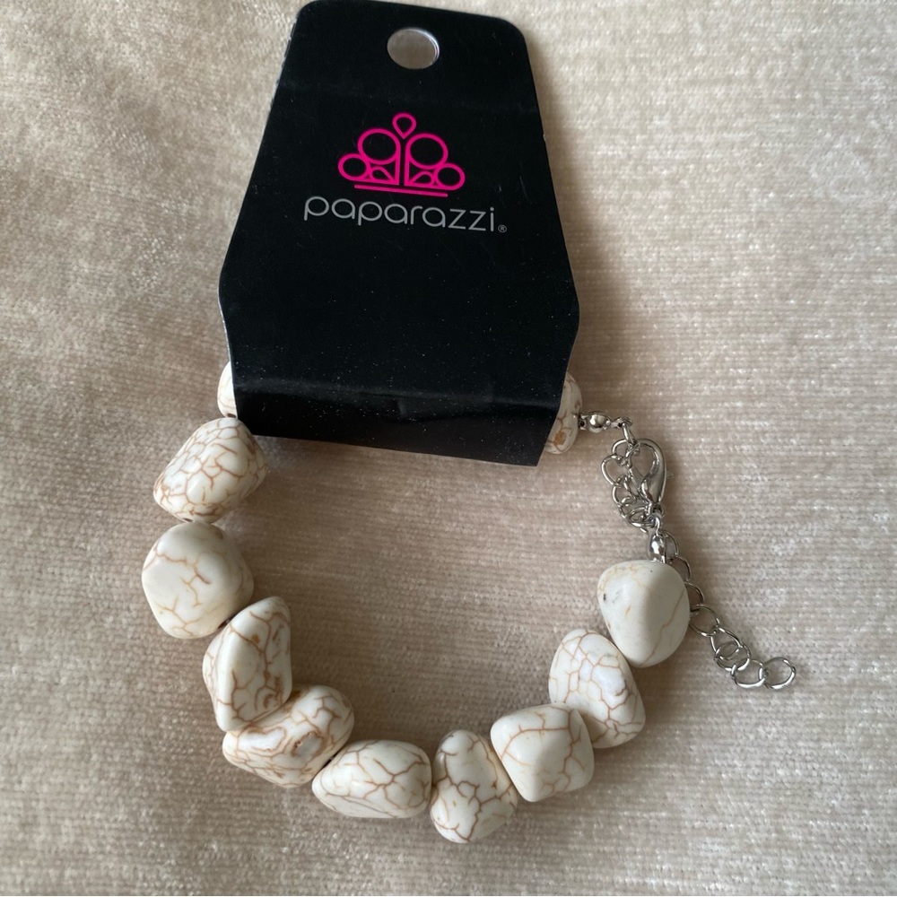 Paparazzi Jewelry Prehistoric Paradise White Crackle Bracelet Brand New